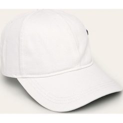 Calvin Klein Jeans - Czapka. Czarne czapki damskie Calvin Klein Jeans, bez wzorów, z bawełny. W wyprzedaży za 99,90 zł.