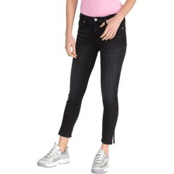 Calvin Klein 011 Dżinsy Czarny. Czarne jeansy damskie Calvin Klein, bez wzorów, z elastanu. Za 497,95 zł.