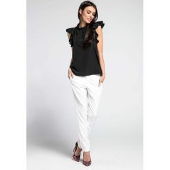 Czarna Elegancka Bluzka z Riuszką. Czarne bluzki damskie Molly.pl, s, bez wzorów, z jeansu, eleganckie, z falbankami, bez rękawów. Za 119,90 zł.