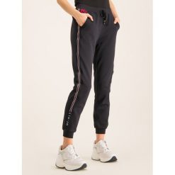 Spodnie dresowe Liu Jo Sport Pant. Felpa T69065 F0779. Czarne spodnie damskie Liu Jo Sport, s, z bawełny. W wyprzedaży za 279,00 zł.