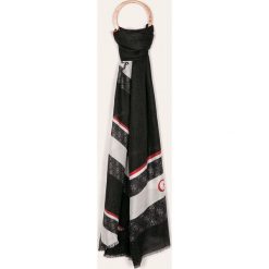 Guess Jeans - Szalik. Czarne szaliki męskie Guess Jeans, z aplikacjami, z poliesteru. Za 219,90 zł.