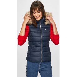Tommy Jeans - Bezrękawnik puchowy. Białe kurtki damskie Tommy Jeans, s, bez wzorów, z poliesteru. W wyprzedaży za 699,90 zł.