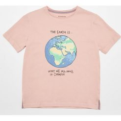 Bawełniany t-shirt z nadrukiem - Różowy. Różowe t-shirty damskie Reserved, z nadrukiem, z bawełny, bez kołnierzyka. W wyprzedaży za 15,99 zł.