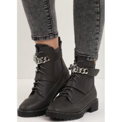 Szare Botki Rock The Beat. Szare botki damskie saszki marki Born2be, z gumy, rockowe, z paskami. Za 79,99 zł.