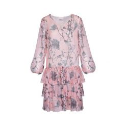 Sukienka Mandy pink. Różowe sukienki damskie Cool me, bez wzorów, eleganckie, z dekoltem w serek, bez rękawów. Za 259,00 zł.
