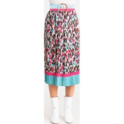 SPÓDNICA ELISABETTA FRANCHI. Różowe spódniczki damskie w paski, midi, proste. Za 1009,50 zł.