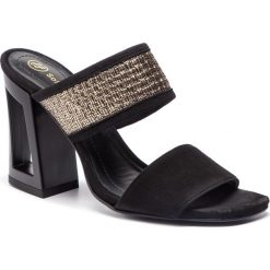 Klapki SOLO FEMME - 60822-11-020/I81-06-00 Czarny/Złoty. Żółte klapki damskie Solo Femme, bez wzorów, ze skóry, bez obcasa, na obcasie. W wyprzedaży za 219,00 zł.