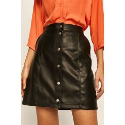 Vero Moda - Spódnica. Pomarańczowe spódniczki damskie Vero Moda, na co dzień, s, bez wzorów, z poliesteru, casualowe, mini, proste. W wyprzedaży za 114,90 zł.