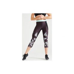 Legginsy fitness cardio damskie 500 z nadrukiem. Czarne legginsy sportowe damskie DOMYOS, xs, z nadrukiem, z elastanu, na fitness i siłownię. Za 74,99 zł.