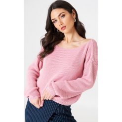 Josefin Ekström for NA-KD Krótki sweter z dzianiny - Pink. Różowe swetry klasyczne damskie marki Josefin Ekström for NA-KD, m, z dzianiny. W wyprzedaży za 80,97 zł.