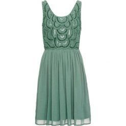 Sukienka z aplikacją z perełek bonprix zielony pastelowy. Zielone sukienki damskie bonprix, z aplikacjami, eleganckie, bez kołnierzyka, bez rękawów. Za 199,99 zł.