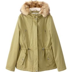 Kurtka parka z kapturem obszytym sztucznym futerkiem, zapinana na zamek błyskawiczny. Brązowe parki damskie marki La Redoute Collections, na zimę, z bawełny, z kapturem. Za 251,96 zł.