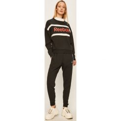 Reebok - Komplet. Czarne bluzy damskie Reebok, s, z nadrukiem, z elastanu, bez rękawów, bez kaptura. Za 249,90 zł.