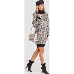 SUKIENKA TWINSET. Czarne sukienki damskie Twinset, na imprezę, s, bez wzorów, z dzianiny, z golfem, bez rękawów, mini. Za 1019,00 zł.