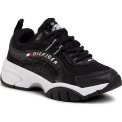 Sneakersy TOMMY JEANS - Heritage Tommy Jeans Wmns Runner EN0EN00792 Black BDS. Czarne półbuty damskie Tommy Jeans, z jeansu. Za 539,00 zł.