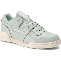 Buty Reebok - Workout Lo Plus DV3777 Wht/Paperwhite/Rose Gold. Zielone półbuty damskie Reebok, na co dzień, bez wzorów, ze skóry, bez obcasa, na płaskiej podeszwie, bez zapięcia. W wyprzedaży za 259,00 zł.