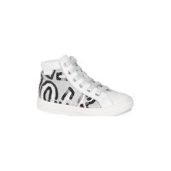 Buty Dziecko GBB MARTA. Białe trampki dziewczęce GBB, bez wzorów, bez zapięcia. Za 279,20 zł.