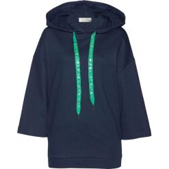 Bluza dresowa bonprix ciemnoniebieski. Niebieskie bluzy damskie bonprix, z dresówki, z kapturem. Za 49,99 zł.