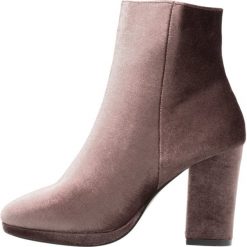 Botki damskie lity: Cassis côte d'azur ABRICOTINE Botki taupe