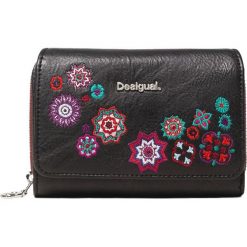 Desigual Nanit Mini Maria Portfel Brązowy. Pomarańczowe portfele damskie Desigual, z haftami, z materiału. Za 240,95 zł.