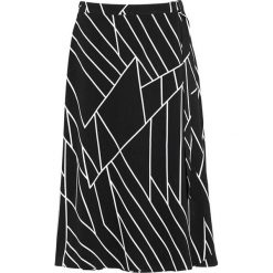Cellbes Spódnica kopertowa z gumą w pasie z tyłu. czarny we wzory female czarny/ze wzorem 58/60. Czarne spódniczki damskie Cellbes, w paski, z tkaniny, eleganckie, kopertowe. Za 159,00 zł.