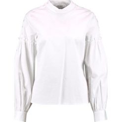 Bluzki asymetryczne: Gestuz BASBY Bluzka bright white