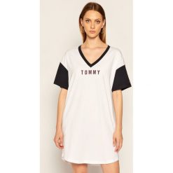 Koszula nocna TOMMY HILFIGER UW0UW02577. Białe koszule nocne damskie TOMMY HILFIGER, m, bez wzorów, bez kołnierzyka, bez rękawów. Za 199,00 zł.