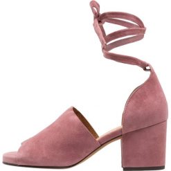 Sandały damskie: H by Hudson Sandały blush