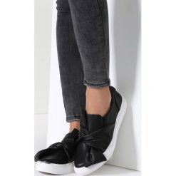 Czarne Slip On Dotted Swiss. Czarne tenisówki damskie vices. Za 69,99 zł.