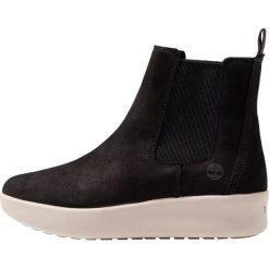 Timberland BERLIN PARK CHELSEA Botki na platformie jet black. Czarne botki damskie lity Timberland, z materiału. Za 509,00 zł.