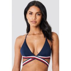 Tommy Hilfiger Góra bikini Triangle - Multicolor,Navy. Niebieskie bikini marki TOMMY HILFIGER. Za 222,95 zł.