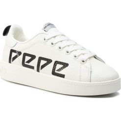 Sneakersy PEPE JEANS - PLS30890 White 800. Białe półbuty damskie Pepe Jeans, na co dzień, bez wzorów, z jeansu, bez obcasa, na płaskiej podeszwie, bez zapięcia. W wyprzedaży za 189,00 zł.