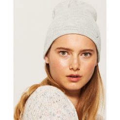 Czapka beanie - Jasny szar. Szare czapki zimowe damskie marki House. Za 19,99 zł.