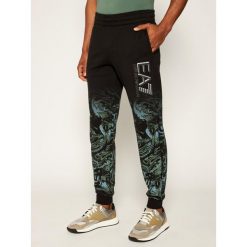 Spodnie dresowe EA7 Emporio Armani 3HPP60 PJ05Z 2200. Czarne jeansy męskie EA7 Emporio Armani, m, bez wzorów, z bawełny. W wyprzedaży za 359,00 zł.