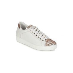 Buty Tosca Blu REOLI. Białe trampki i tenisówki damskie Tosca Blu, bez wzorów, bez zapięcia. Za 294,50 zł.