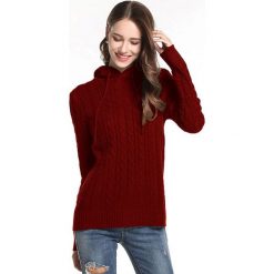 Sweter w kolorze bordowym. Czerwone swetry damskie Swetry na chłodne dni, bez wzorów, bez rękawów, bez kaptura. W wyprzedaży za 139,95 zł.