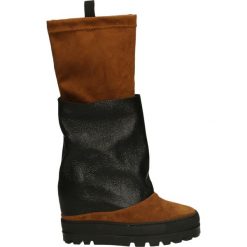 Kozaki - 706 CUOI-NERO. Czarne buty zimowe damskie Venezia, ze skóry, na koturnie. Za 249,00 zł.