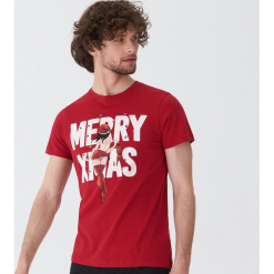 T-shirt ze świątecznym motywem - Czerwony. Czerwone t-shirty męskie House, l. Za 39,99 zł.