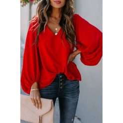 Bluzka damska MERZA RED. Czerwone bluzki damskie IVET, na co dzień, bez wzorów, z materiału, eleganckie, bez kołnierzyka, bez rękawów. W wyprzedaży za 89,00 zł.