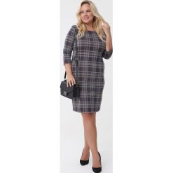 Ciemnofioletowa Sukienka Pandora. Sukienki damskie Born2be, na co dzień, bez wzorów, eleganckie, z okrągłym kołnierzem, z długim rękawem, długie, mini, proste. Za 69,99 zł.