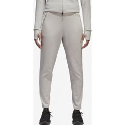Adidas Performance Z.N.E Strike Spodnie dresowe Szary. Szare spodnie dresowe damskie adidas Performance, xxs, z elastanu. Za 309,95 zł.