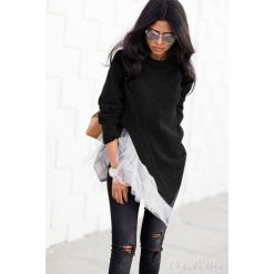 Sweter MELANY BLACK. Czarne bluzy damskie Sweter MELANY BLACK, uniwersalny, bez wzorów, bez rękawów, bez kaptura. W wyprzedaży za 59,00 zł.