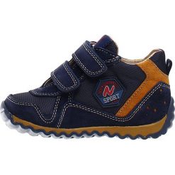 Sneakersy "Ivan" w kolorze granatowym. Niebieskie trampki chłopięce marki Naturino, z aplikacjami, z materiału. W wyprzedaży za 172,95 zł.