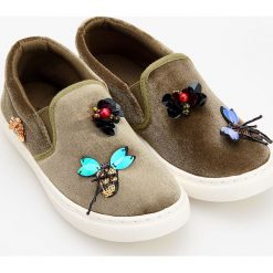 Tenisówki z motylkami - Khaki. Brązowe trampki dziewczęce Reserved. W wyprzedaży za 29,99 zł.