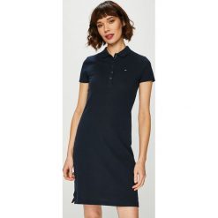 Tommy Hilfiger - Sukienka. Niebieskie sukienki damskie TOMMY HILFIGER, na co dzień, s, bez wzorów, z elastanu, casualowe, bez kołnierzyka, z krótkim rękawem, krótkie, mini, proste. Za 399,90 zł.