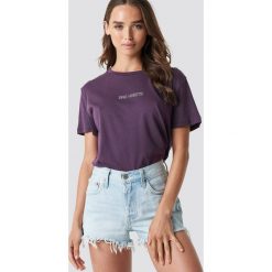 T-shirty damskie: NA-KD Trend T-shirt oversize Bad Habits - Purple