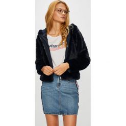 Only - Kurtka Chris. Czerwone kurtki damskie marki ONLY, s, z poliesteru, z kapturem. W wyprzedaży za 179,90 zł.