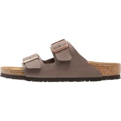 Birkenstock ARIZONA Kapcie mocca. Brązowe kapcie męskie marki Birkenstock, z materiału. Za 329,00 zł.