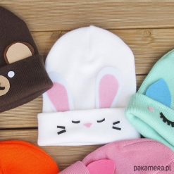 Czapka Beanie Królik. Fioletowe czapeczki niemowlęce marki Pakamera. Za 85,00 zł.