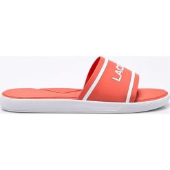 Lacoste - Klapki. Różowe klapki damskie Lacoste, bez wzorów, z gumy, bez obcasa, na płaskiej podeszwie. W wyprzedaży za 89,90 zł.